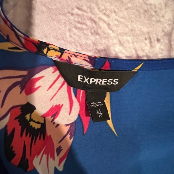 Express tropical satin blouse - Picture 5 of 6